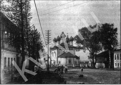 Вид на Христорождественский собор со сломанными крестами. Фото 18 мая 1938 г.